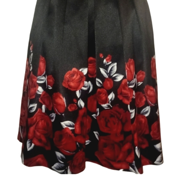 WHBM Red Roses Evening Dress - Picture 4 of 6